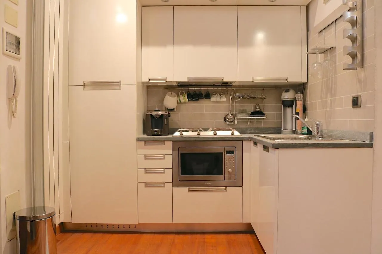 Charming Apartment In The Navigli District - 4 People Milano